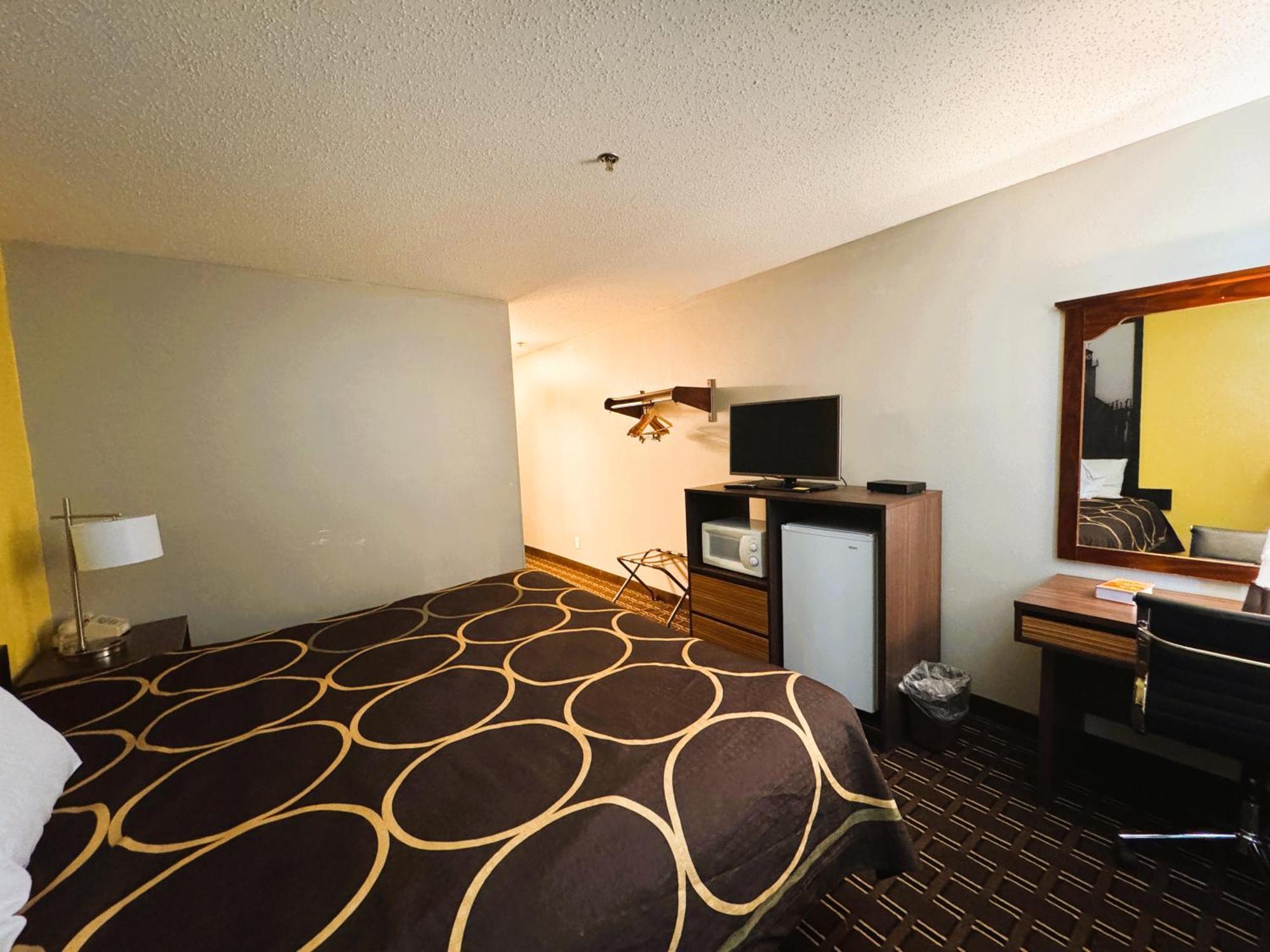 Hotel Super 8 By Wyndham Reedsburg Extérieur photo