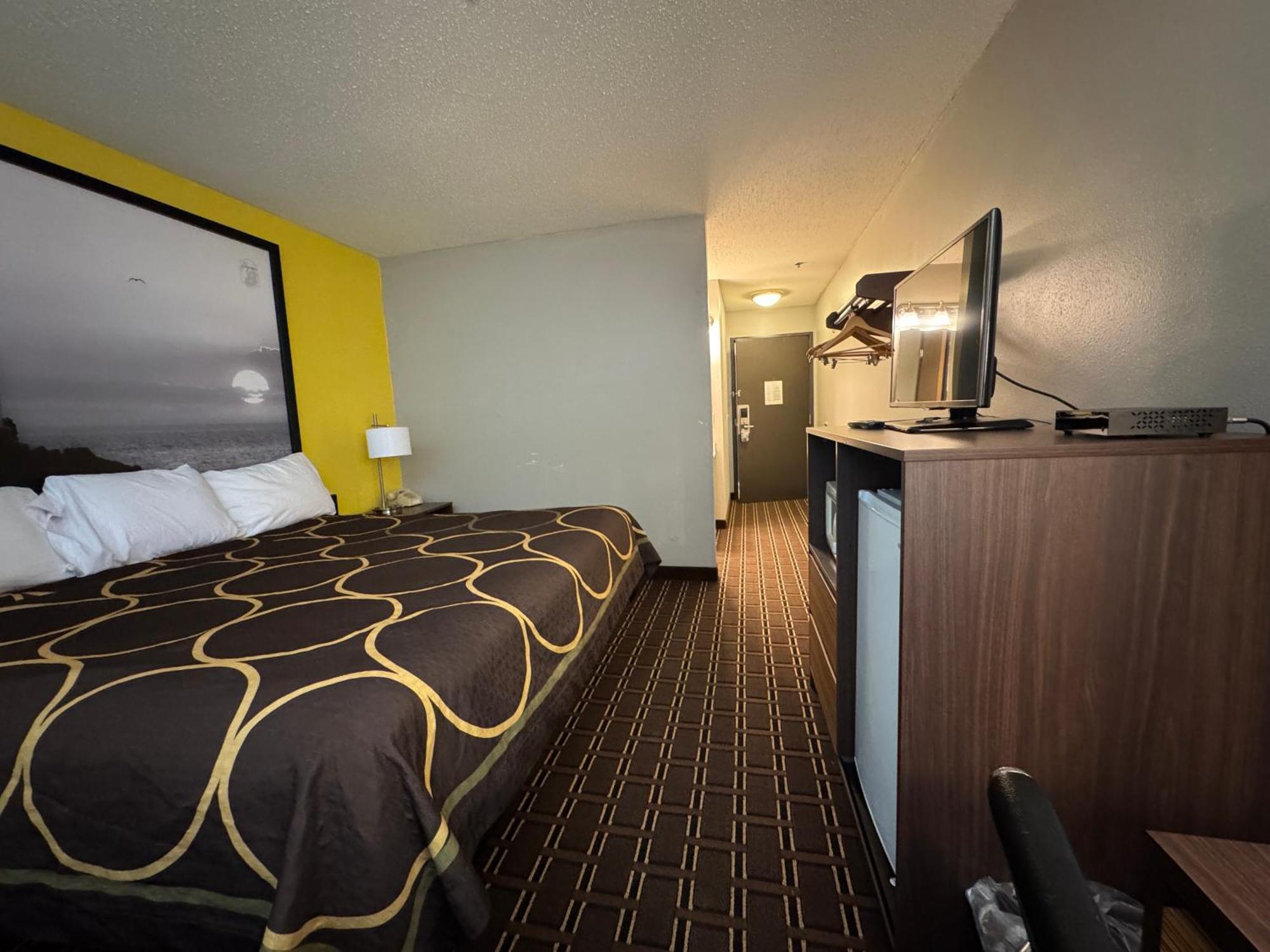 Hotel Super 8 By Wyndham Reedsburg Extérieur photo