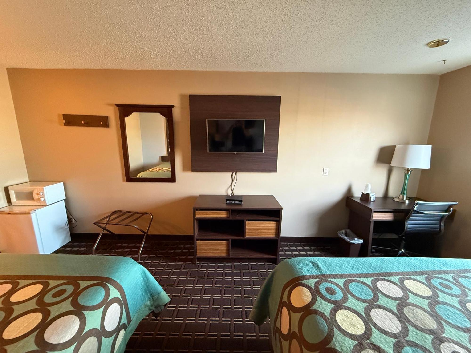 Hotel Super 8 By Wyndham Reedsburg Extérieur photo